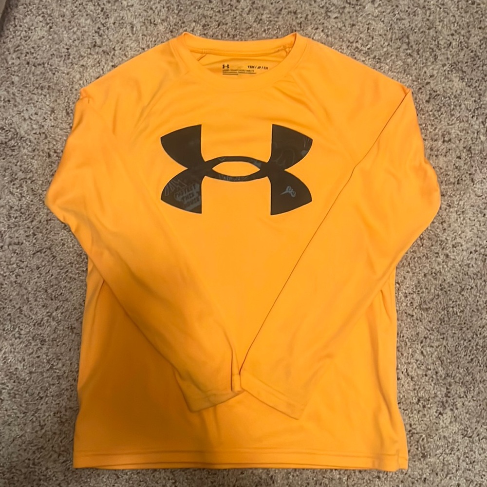 Boys Under Armour Long- sleeve shirt